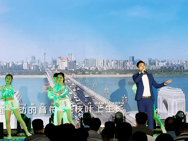 湖南世瑞環(huán)?？萍加邢薰?株洲治理餐飲油煙污染,廚房清理